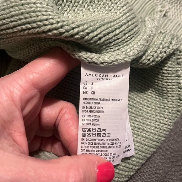 American Eagle - Mint Green V-Neck Women's Sweater - Picture 6 of 7
